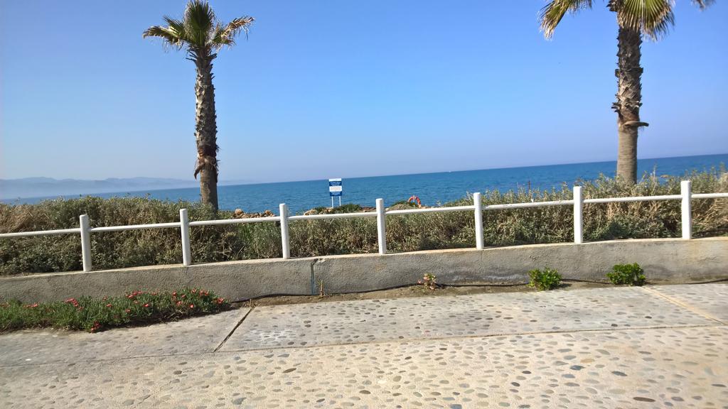 Aphrodite Beachfront Penthouse Apartment Ghaziveran Luaran gambar