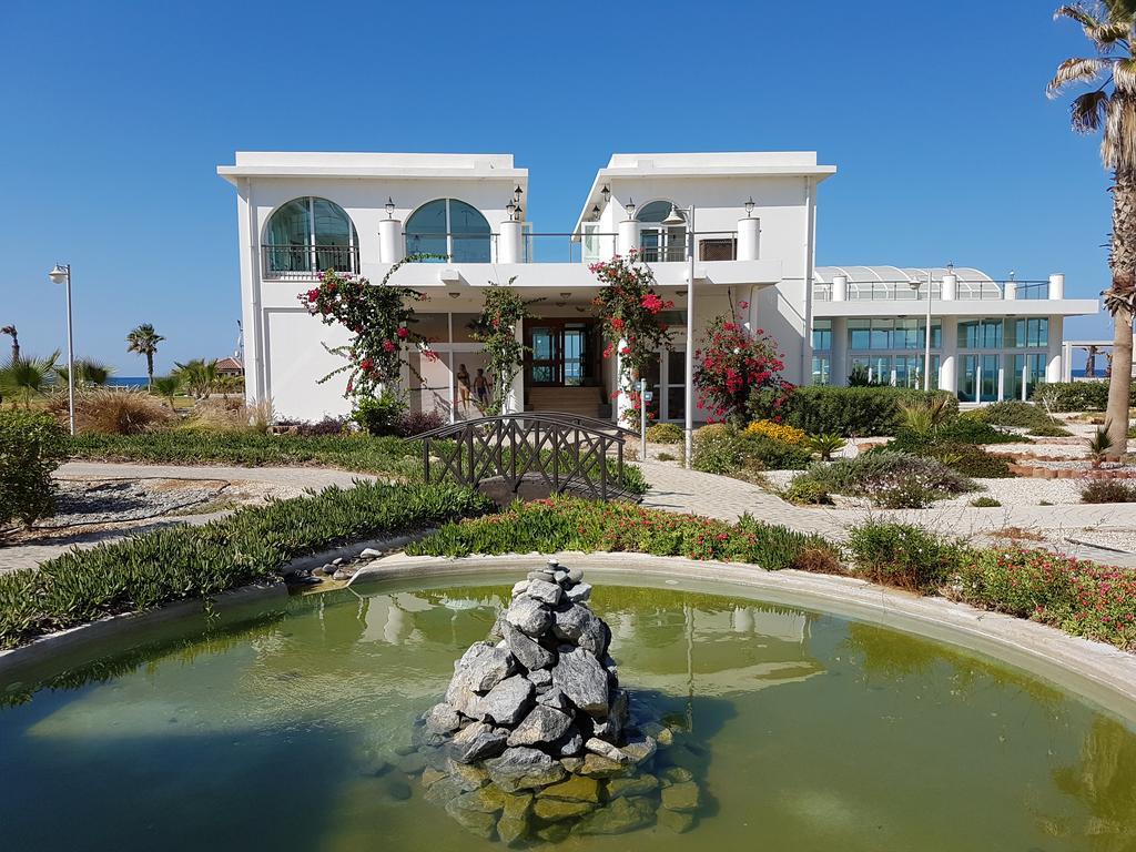 Aphrodite Beachfront Penthouse Apartment Ghaziveran Luaran gambar