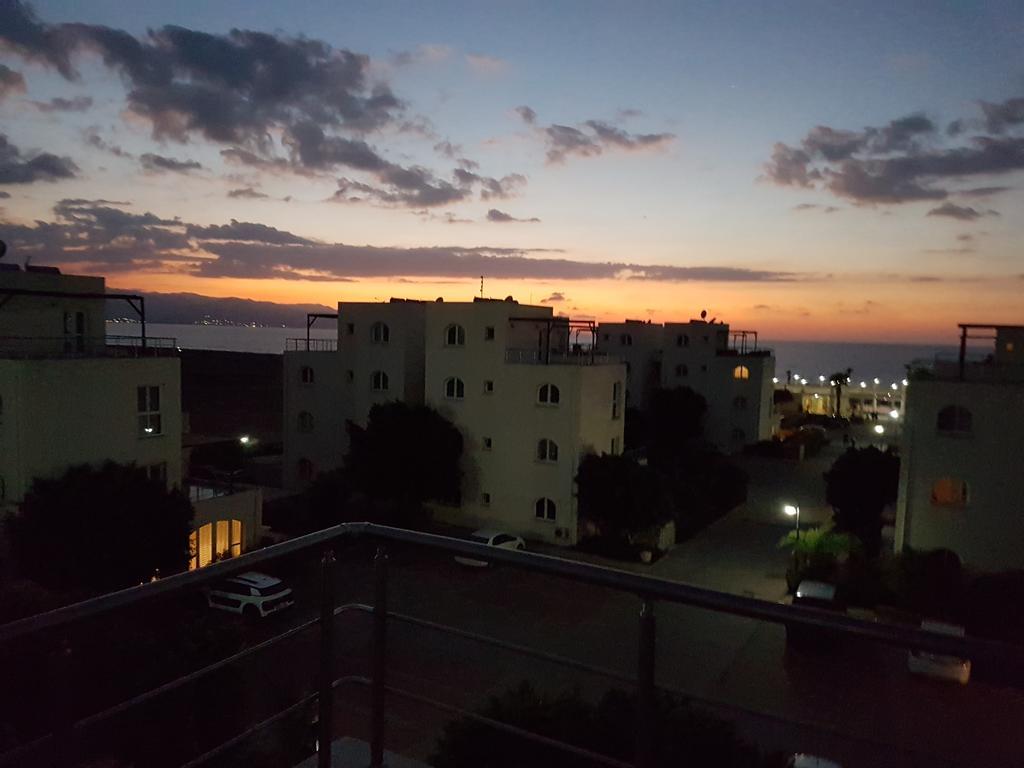 Aphrodite Beachfront Penthouse Apartment Ghaziveran Luaran gambar