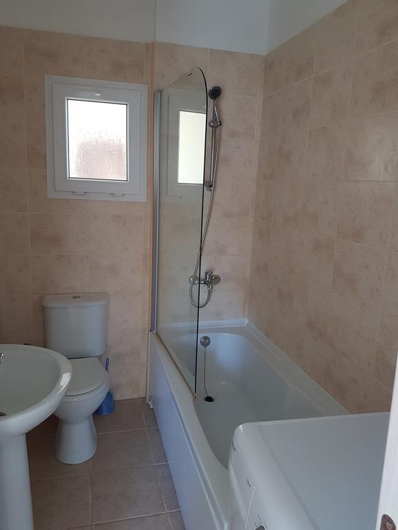 Aphrodite Beachfront Penthouse Apartment Ghaziveran Luaran gambar